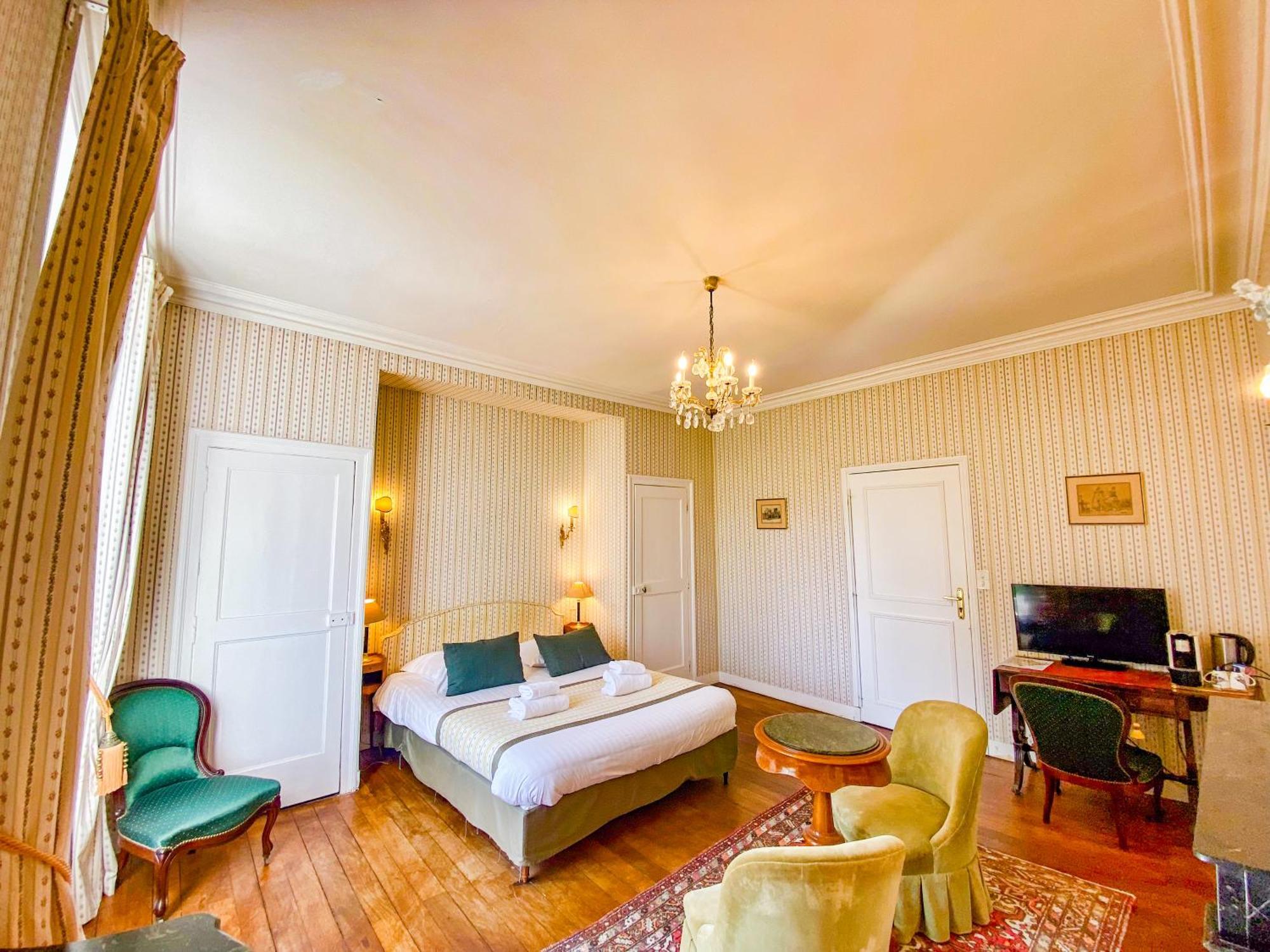 Hotel Haras De La Potardiere Crosmières Buitenkant foto