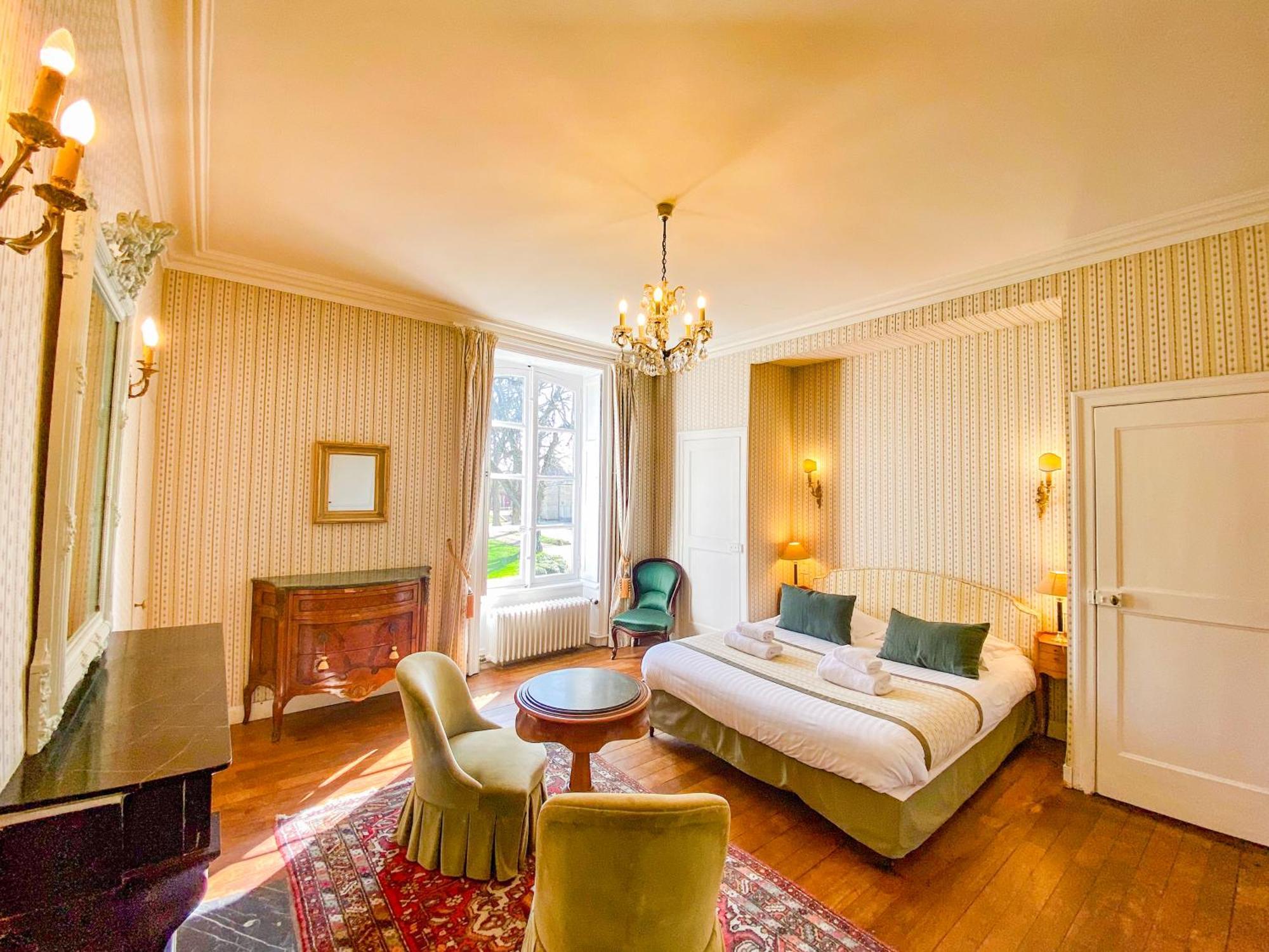 Hotel Haras De La Potardiere Crosmières Buitenkant foto